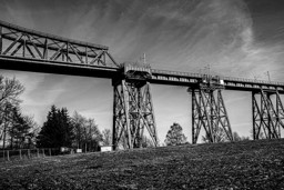 Bild von Brücke 0036 Bild auf Fotoleinwand - 120 x 80 cm - Holzkeilrahmen 