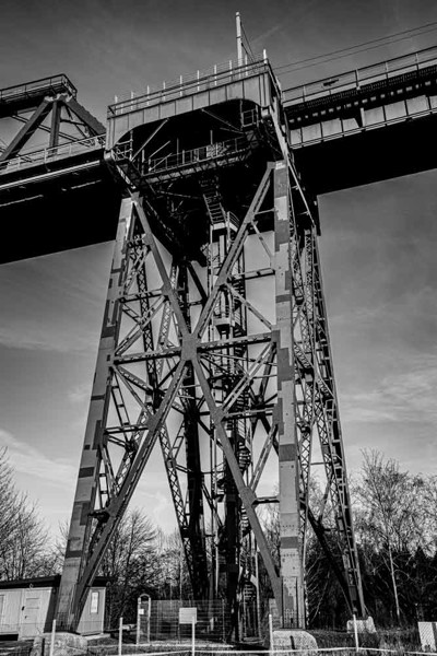 Bild von Brücke 0049 Bild auf Fotoleinwand - 120 x 80 cm - Holzkeilrahmen 